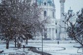 《维也纳的冬天》(白小白演唱)的文本歌词及LRC歌词