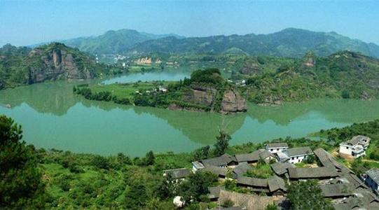 《我的家在湖南》LRC歌词 《我的家在湖南》(龙奔)歌词555uuu下载