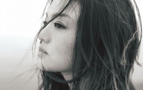 《不安小姐》(徐佳莹)歌词555uuu下载