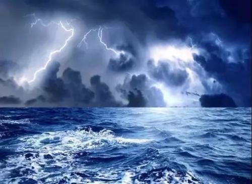 《暴风雨》LRC歌词 《暴风雨》(陈奕迅)歌词555uuu下载