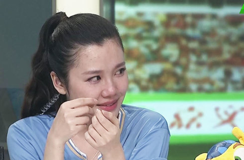 《哭给谁看》LRC歌词 《哭给谁看》(乔玲儿)歌词555uuu下载
