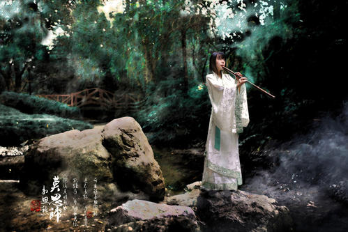 《相思愁》LRC歌词 《相思愁》(梅朵)歌词555uuu下载
